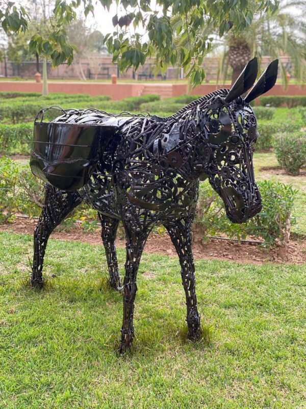 Sculpture en métal ANE – Image 5