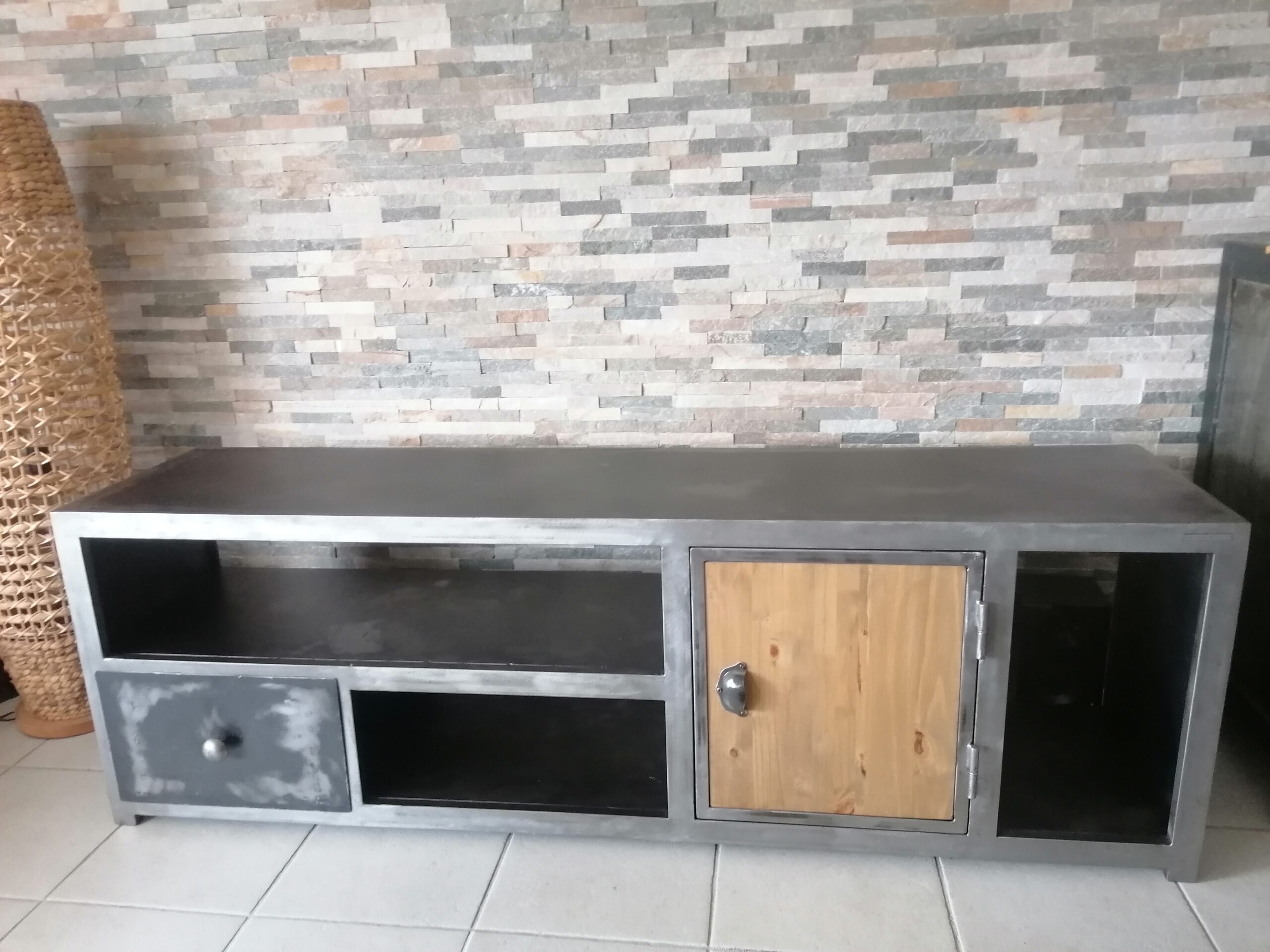 Meuble TV en métal et bois modèle HERO – Image 4