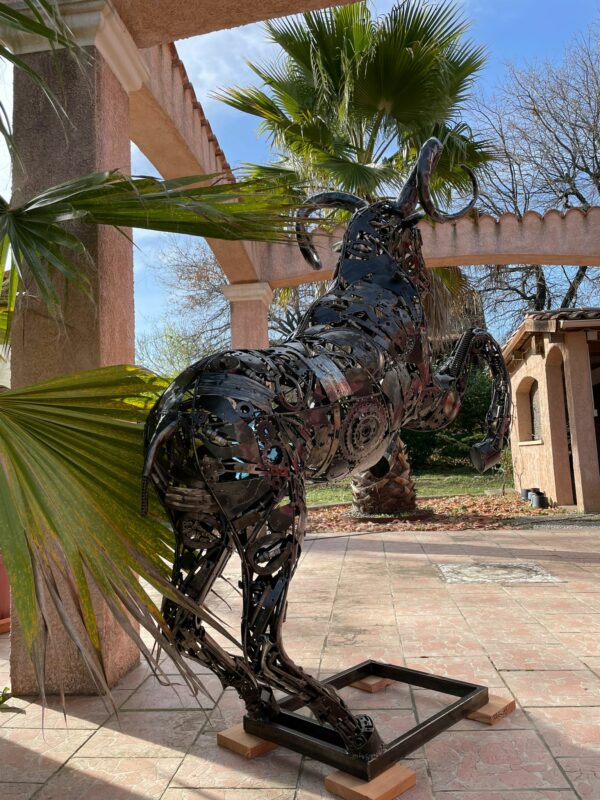 Scupture en métal bélier