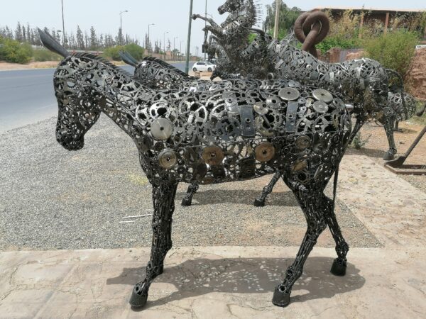 Sculpture en métal ANE – Image 6