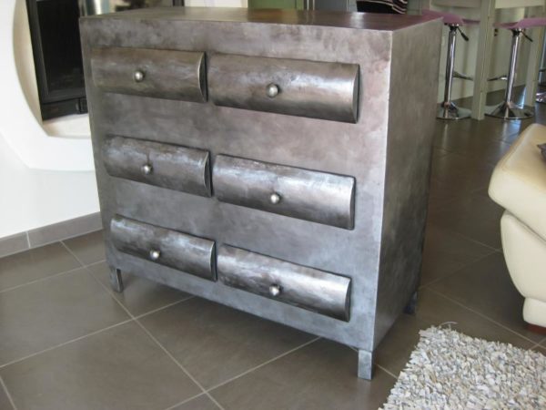 Enfilade en métal modèle NIKITA