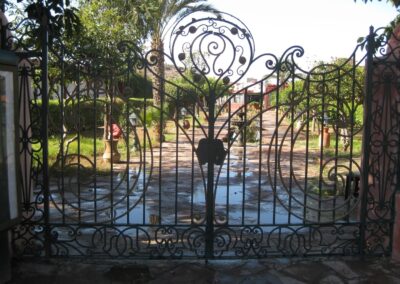 Portail en fer forgé modèle 17