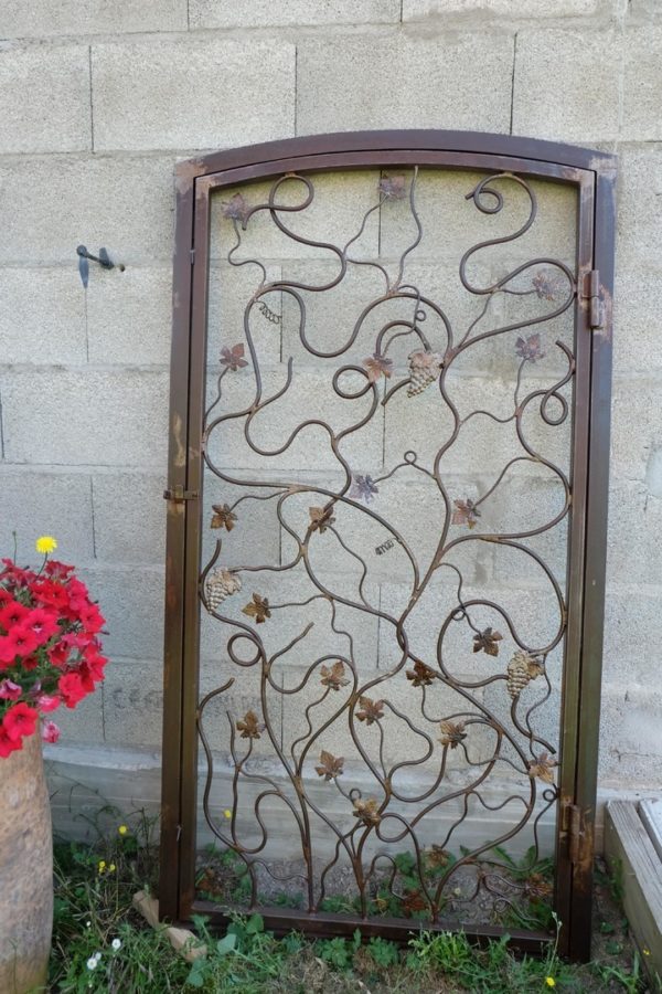 Porte modèle 4