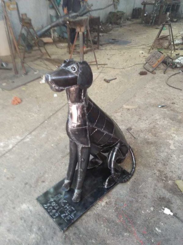 Sculpture CHIEN