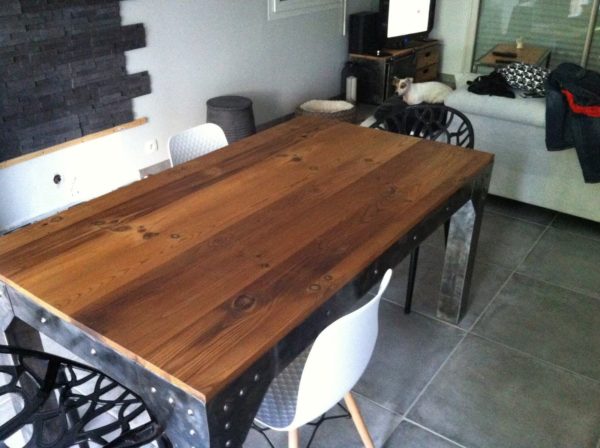 Table de salle à manger en métal et bois modèle 10 MILES – Image 2