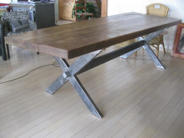 Table de salle à manger en métal et bois modèle STREET – Image 2