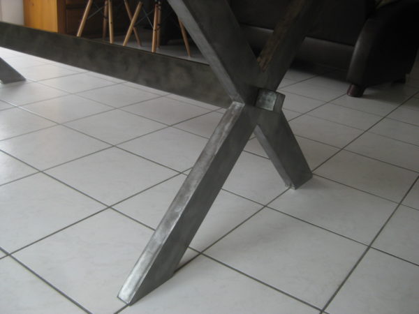Table de salle à manger en métal et bois modèle STREET – Image 7