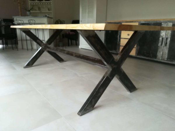 Table de salle à manger en métal et bois modèle STREET – Image 9