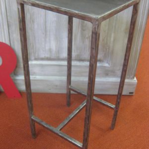 Tabouret modèle TOOL