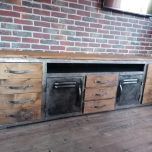 Meuble TV modèle PARABELLUM