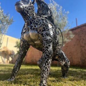 sculpture en métal de SINGE